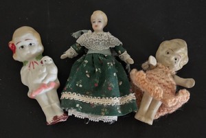 lot 71 image: Set of 3 Vintage Bisque Dolls 3 Inch Tall with Clothing