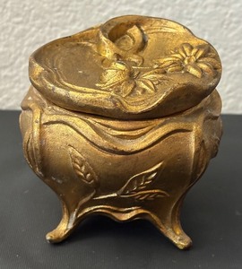 lot 80C image: Rogers 940 Antique  Gilt Jewelry Casket Box with Floral Lid