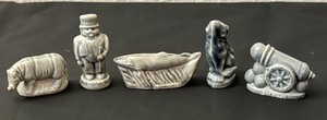 lot 87F image: Set of 5 Wade England Collectible Porcelain Figurines