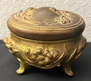 lot 94C image: Vintage K & Co. Ornate Gilded Jewelry Casket Box with Floral Design