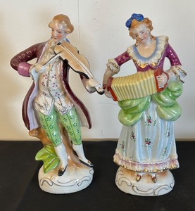 lot 110 image: Pair of Vintage Porcelain Musician Figurines