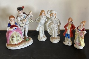 lot 124 image: Set of 5 Vintage Porcelain Colonial Figurines