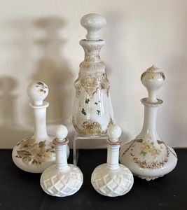 lot 126 image: Set of 5 Vintage Victorian Glass Decanters  Dresser Bottles
