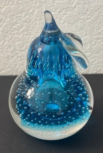 lot 126J image: Blue Controlled Bubble Glass Pear Paperweight