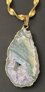 lot 178J image: Gold Plated Necklace Chain and Agate Geode Pendant