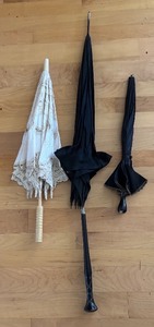 lot 180 image: Collection of 3 Vintage Umbrellas