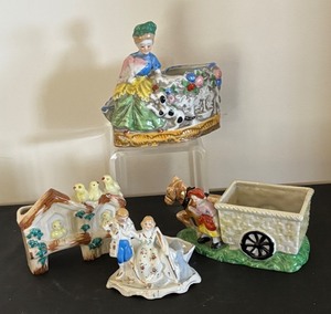 lot 190 image: Collection of 4 Vintage Ceramic Planter Figurines