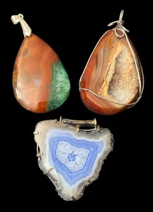 lot 181J image: Set of 3 Agate Stone Pendants in Custom Wire Settings