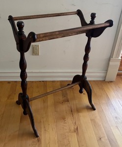 lot 328 image: Vintage Wooden Quilt Stand