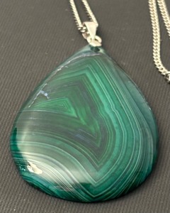 lot 221J image: Sterling Silver Necklace with Malachite Teardrop Pendant