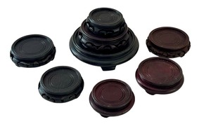 lot 260 image: Set of 6 Vintage Wood Display Stands