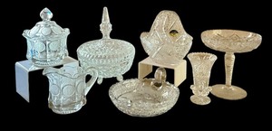 lot 86 image: Collection of 6 Vintage Pressed Glass Dishes and Bowls