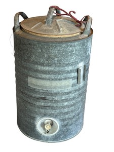 lot 210 image: Vintage 5 Gallon Galvanized Metal Water Cooler Jug