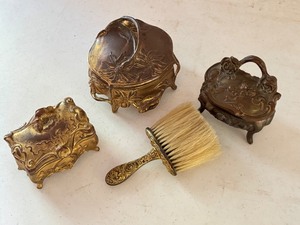 lot 213 image: Antique Art Nouveau Vanity Set with B&W Trinket Boxes and Brush