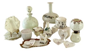 lot 267 image: Assorted Vintage and Antique Milk Glass Decorative Collection