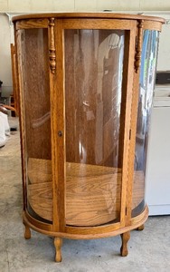 lot 318 image: Oak Curved Glass Display Curio Cabinet with Shelves