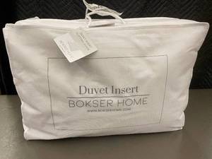 lot 3 image: BOKSER HOME Lightweight FeatherDown FullQueen Duvet Insert 90x94 Inch