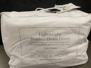 lot 27 image: Bokser Home Lightweight Feather Down Duvet FullQueen 90x94in