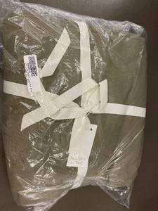 lot 35 image: Bokser Home French Linen and Cotton KingCal King Duvet Cover and Shams Set in Moss
