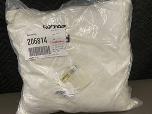 lot 95 image: French Linen Decorative Throw Pillow 20 x 20 Cream
