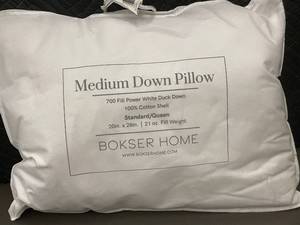 lot 23 image: Bokser Home Medium Down Pillow StandardQueen 20x28in White Duck Down