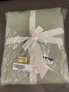 lot 40 image: Unopened KingCal King Linen Duvet Cover and Sham Set