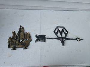 lot 32 image: cast iron dcor