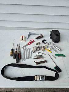 lot 51 image: tool drawer contents
