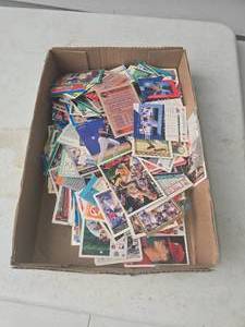 lot 67 image: sports cards