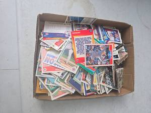 lot 71 image: sports cards