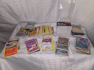 lot 88 image: pokeman cards