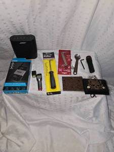 lot 92 image: wallet, tools and electronics