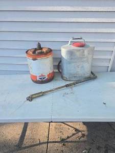 lot 101 image: vintage gas can and fire extinguisher