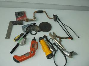 lot 11 image: tool drawer contents