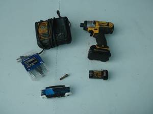lot 19 image: Dewalt 12 v impact and bits