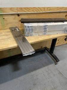 lot 89 image: Fiberon Homeselect Chestnut Brown Composite Deck Balusters - 33.5 - 60 (12 pks)