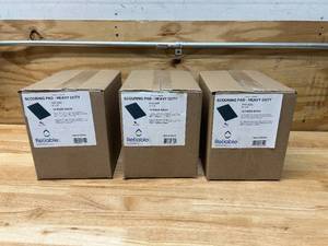 lot 61 image: RELIABLE Lot of 3 Boxes of- 6 x 9 Scouring Pads (15 pads per box)