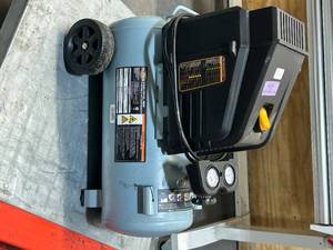 lot 168 image: MCGRAW 8 Gallon, 150 PSI Oil-Free Horizontal ShopAuto Air Compressor (faulty)
