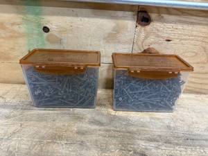 lot 172 image: Lot of 2 -  Grabber Wood Screws 2 (0827250)
