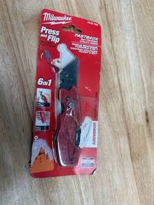 lot 231 image: Milwaukee Press and Flip 6in1 Folding Utility Knife