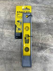 lot 242 image: Stanley Torpedo Level 9 (0828252.79)