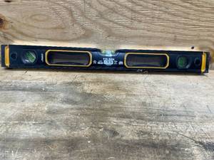 lot 246 image: Tolsen 24 Magnetic Level (0828259.05)