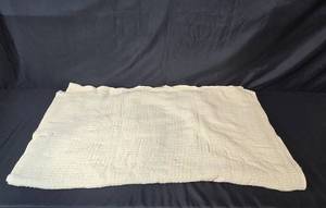 lot 54 image: Beige Woven Throw Blanket