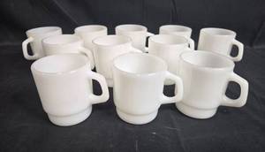 lot 77 image: Set of White Heavy Duty Diner-Style Coffee Mugs