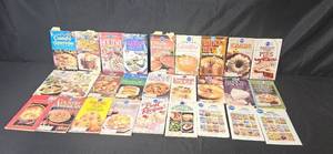 lot 112 image: Collection of Vintage Pillsbury Recipe Booklets