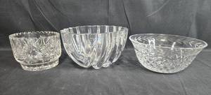 lot 135 image: Set of Cut Crystal Glass Decorative Bowls