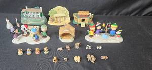 lot 145 image: Collection of Miniature Ornament Figurines Including Peanuts Characters, Buildings, and Animals