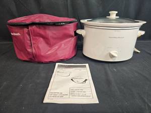 lot 167 image: Hamilton Beach 3-Quart Slow Cooker with Carrying Case