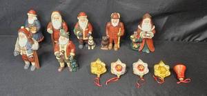 lot 198 image: Set of Vintage-Style Santa Figurines and 5 Holiday Ornaments