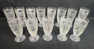 lot 206 image: Set of Vintage Depression Glass Footed Dessert Glasses with Floral Pattern - Iris